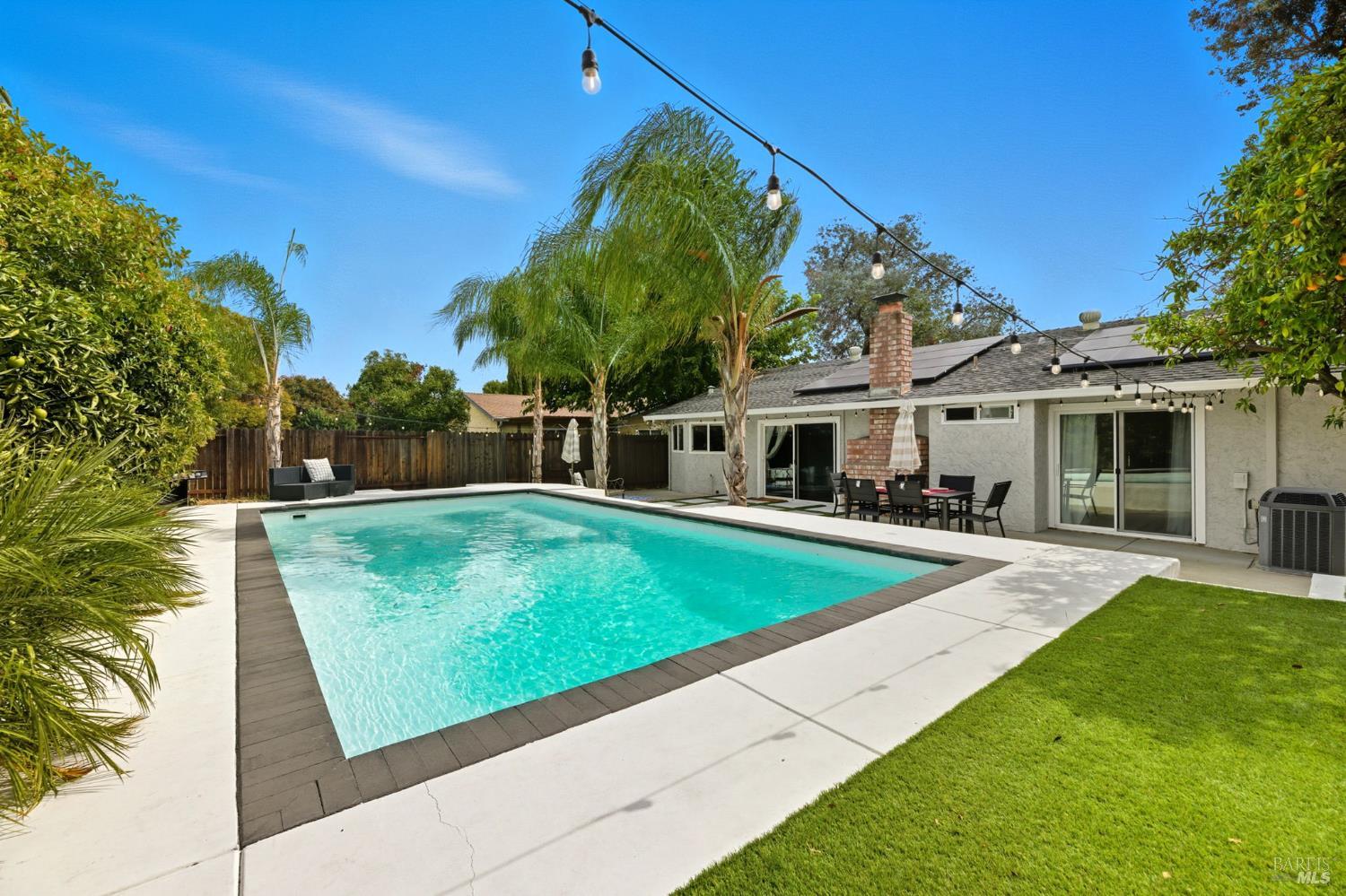 Detail Gallery Image 28 of 33 For 678 Claremont Dr, Vacaville,  CA 95687 - 3 Beds | 2 Baths