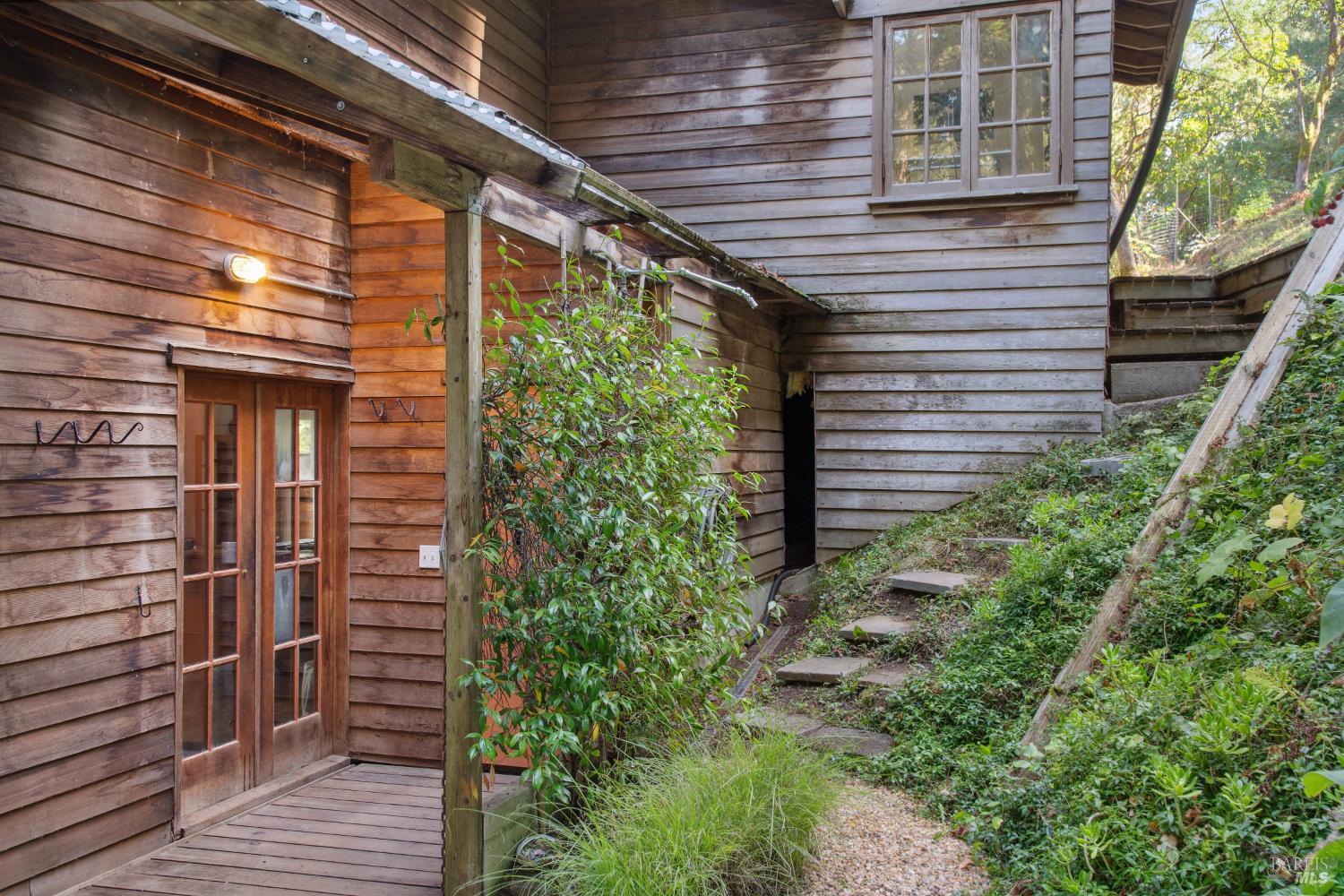 Detail Gallery Image 23 of 39 For 1 Tamarack Rd #B,  San Geronimo,  CA 94963 - 3 Beds | 2 Baths