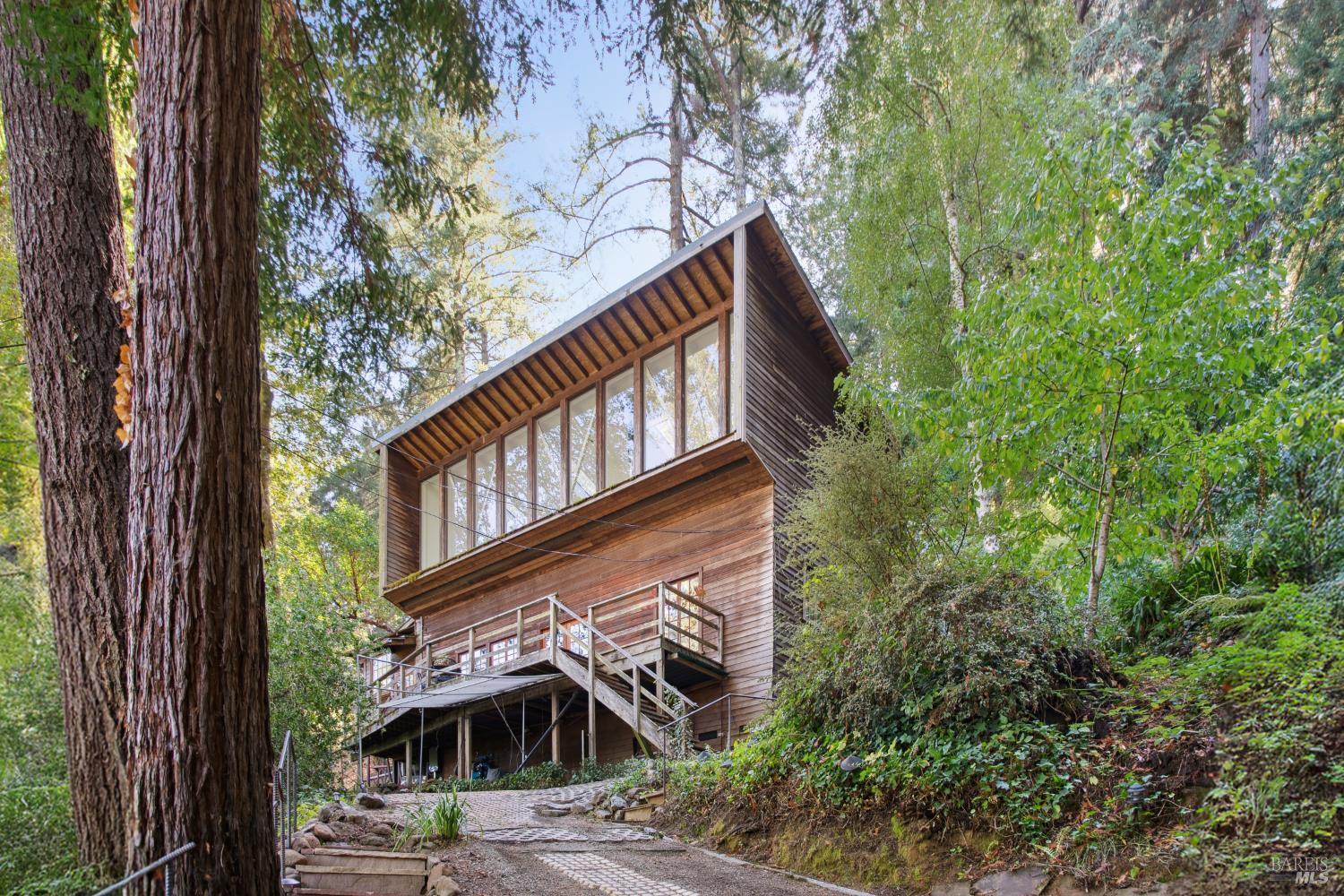 Detail Gallery Image 25 of 39 For 1 Tamarack Rd #B,  San Geronimo,  CA 94963 - 3 Beds | 2 Baths