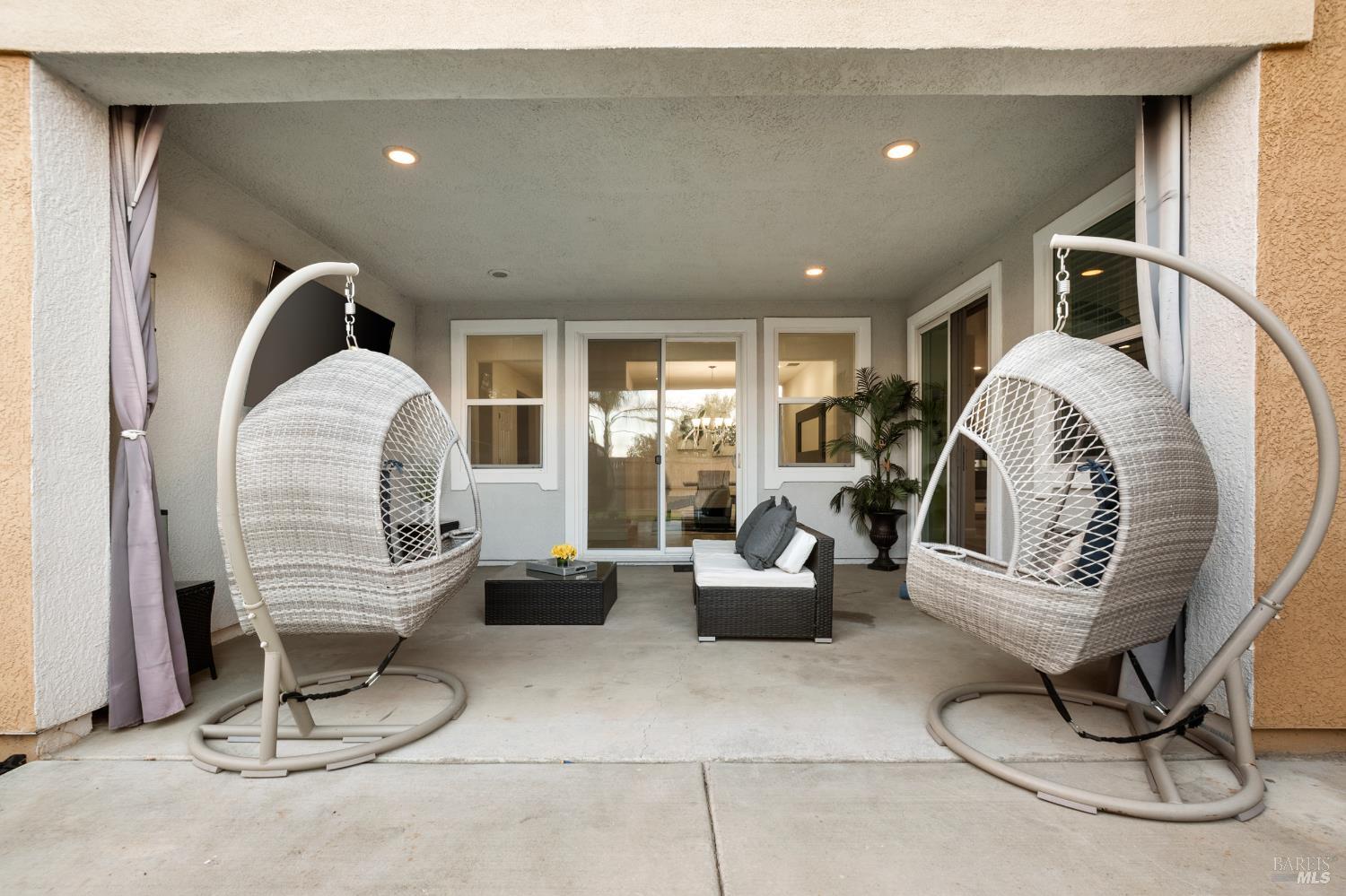 Detail Gallery Image 57 of 71 For 2437 Sanders Ln, Fairfield,  CA 94533 - 5 Beds | 4 Baths