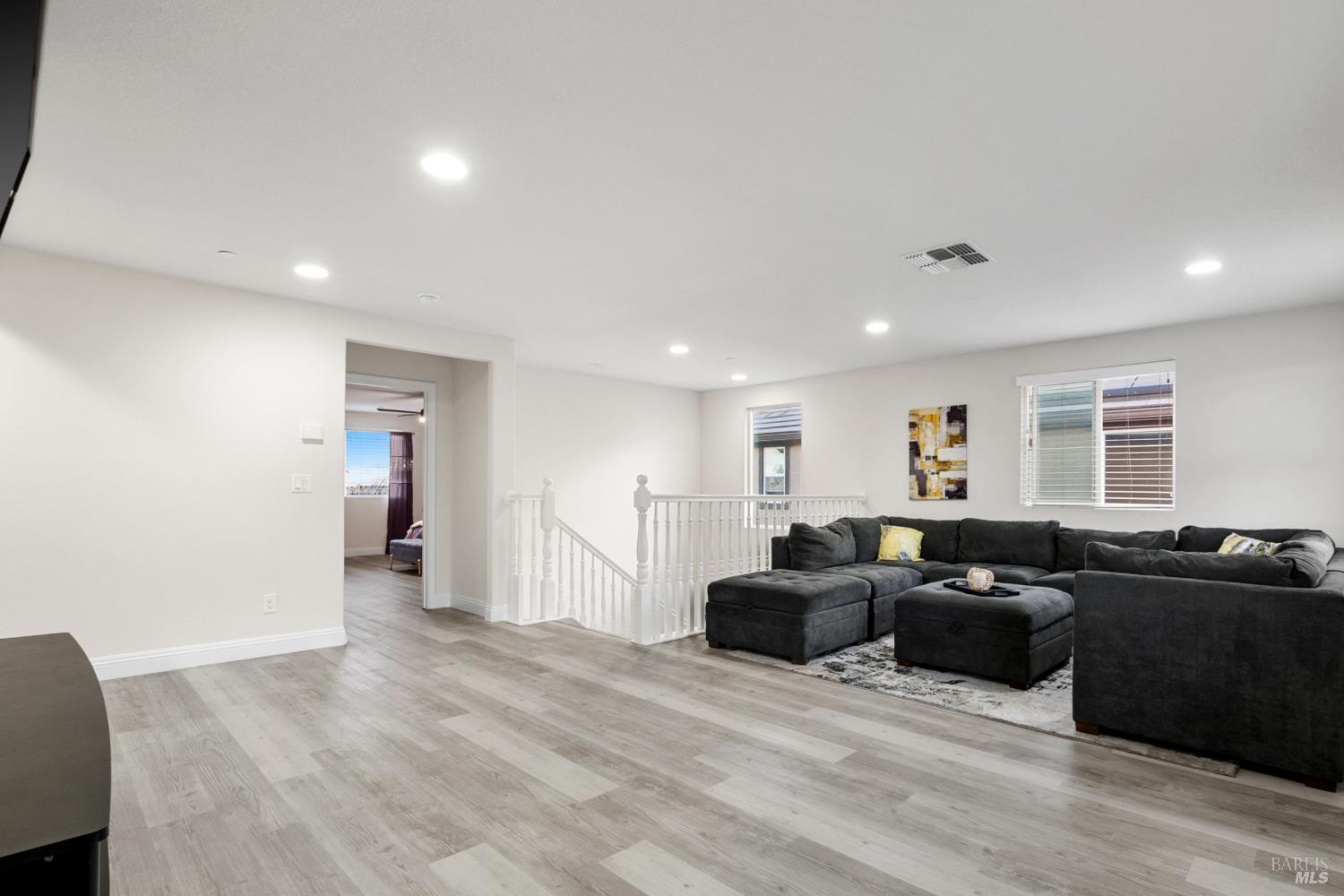 Detail Gallery Image 31 of 71 For 2437 Sanders Ln, Fairfield,  CA 94533 - 5 Beds | 4 Baths