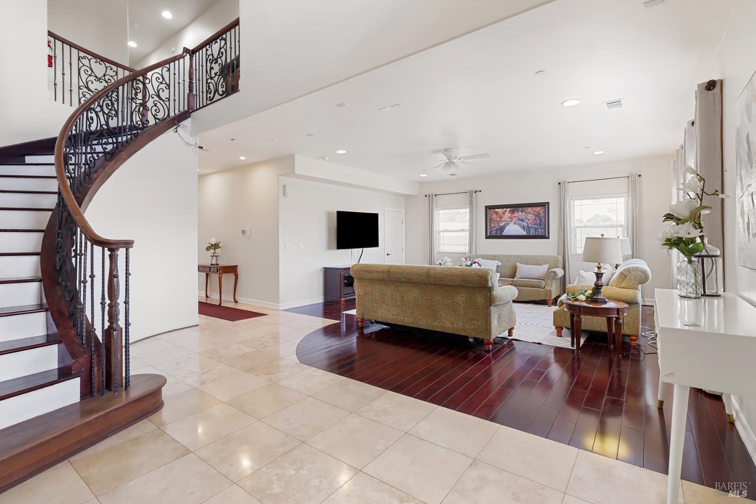 Detail Gallery Image 39 of 98 For 3945 Joslin Ln, Vacaville,  CA 95688 - 6 Beds | 5/4 Baths