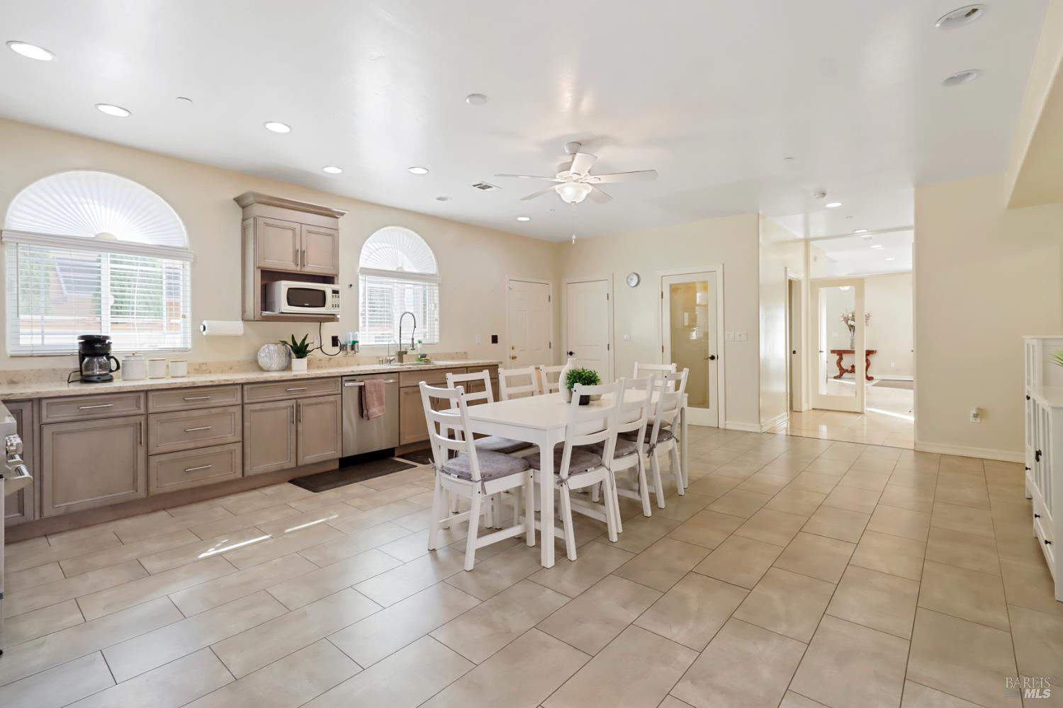 Detail Gallery Image 91 of 98 For 3945 Joslin Ln, Vacaville,  CA 95688 - 6 Beds | 5/4 Baths