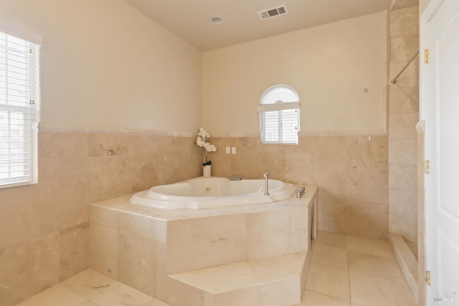 Detail Gallery Image 83 of 98 For 3945 Joslin Ln, Vacaville,  CA 95688 - 6 Beds | 5/4 Baths