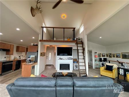 Detail Gallery Image 16 of 28 For 12155 Mesa Ct, Clearlake Oaks,  CA 95423 - 1 Beds | 1/1 Baths