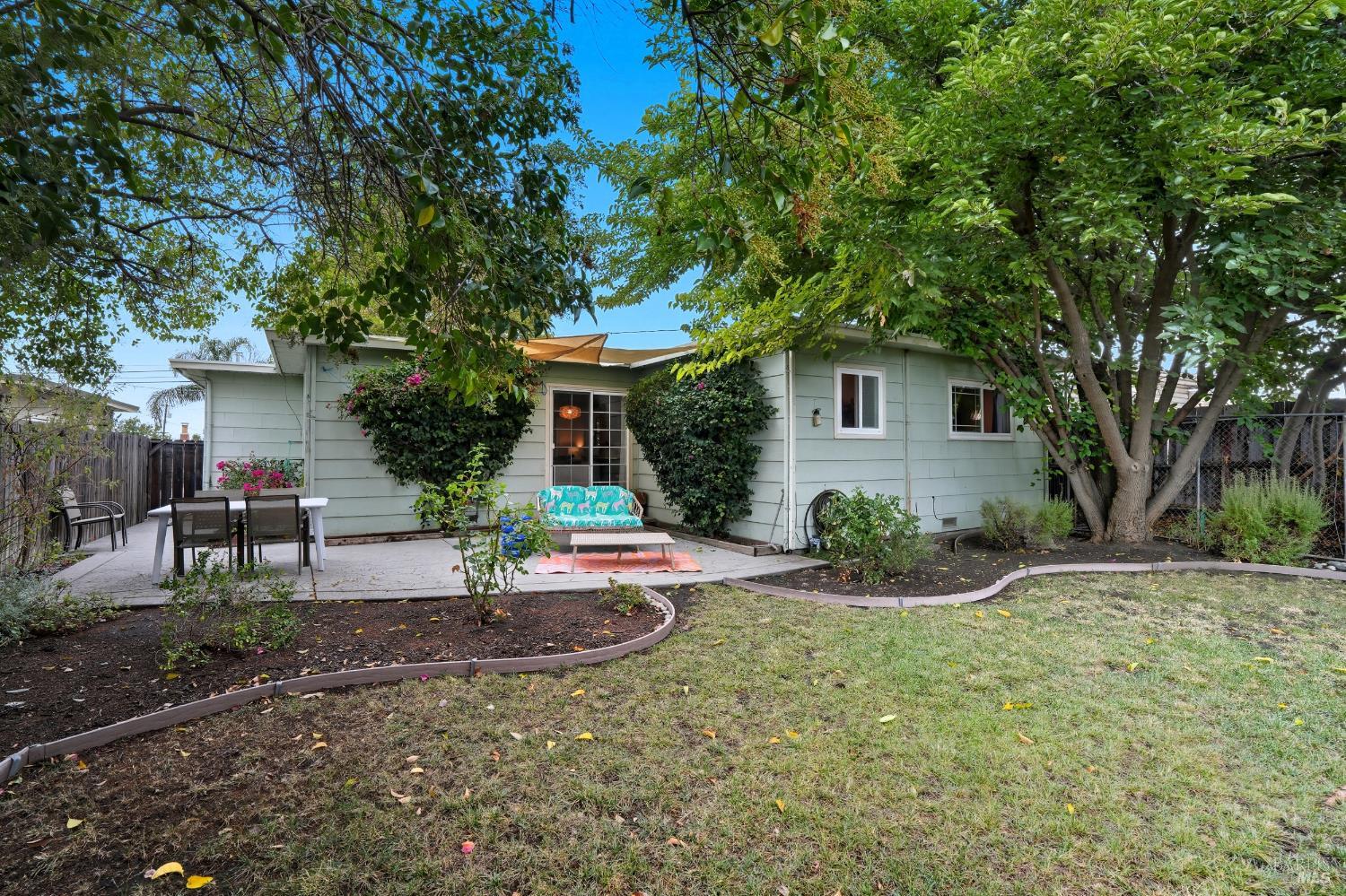 Detail Gallery Image 27 of 28 For 2830 Gillet Ave, Concord,  CA 94520 - 3 Beds | 2 Baths