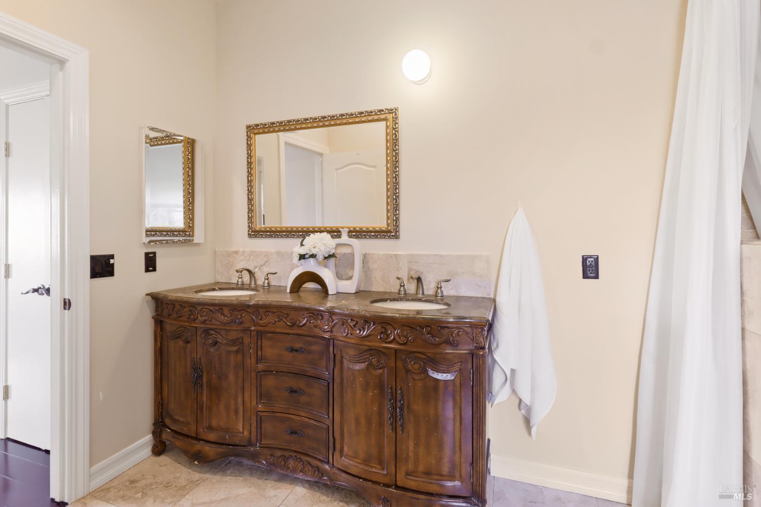 Detail Gallery Image 48 of 98 For 3945 Joslin Ln, Vacaville,  CA 95688 - 6 Beds | 5/4 Baths