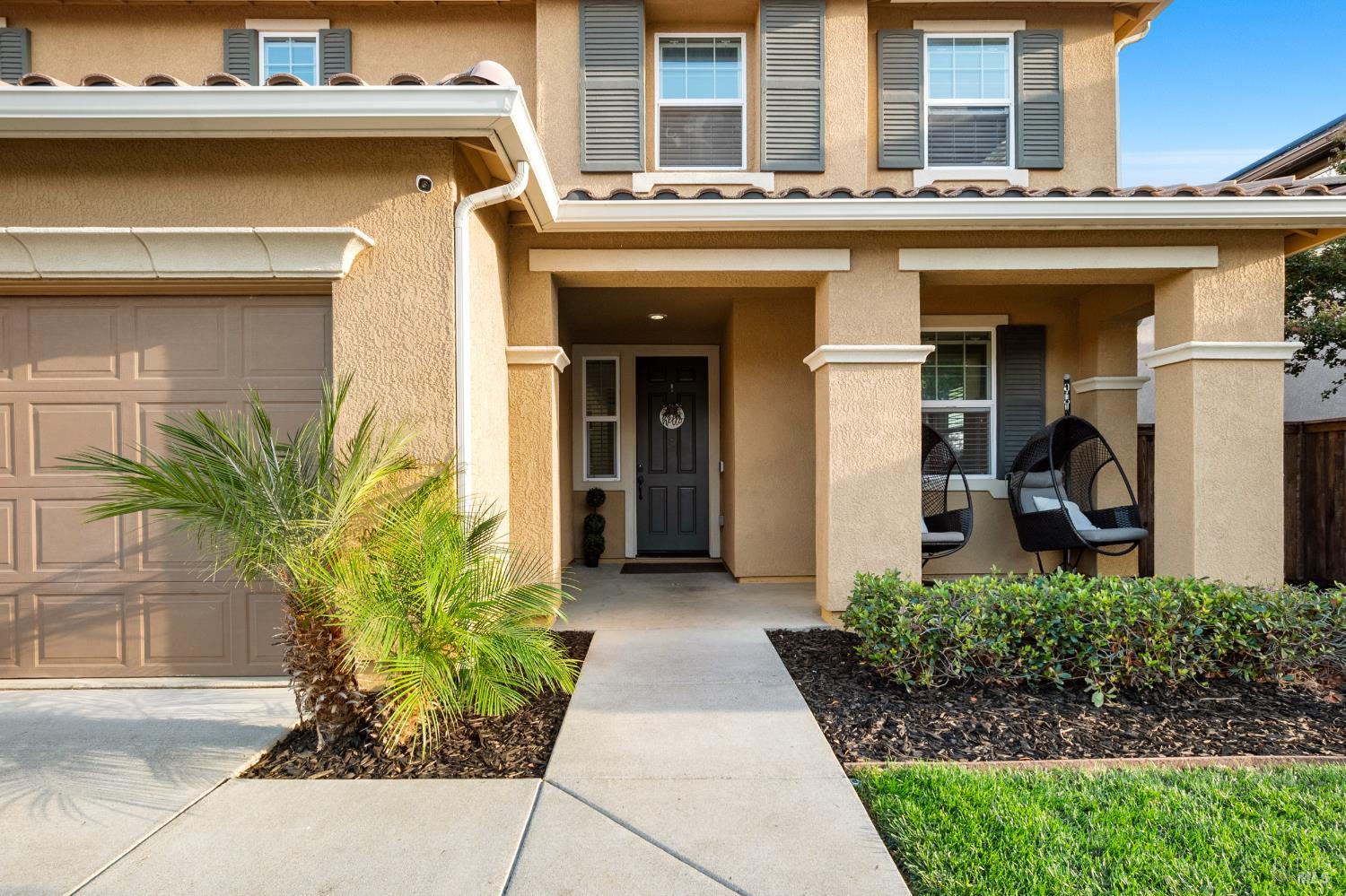 Detail Gallery Image 3 of 71 For 2437 Sanders Ln, Fairfield,  CA 94533 - 5 Beds | 4 Baths