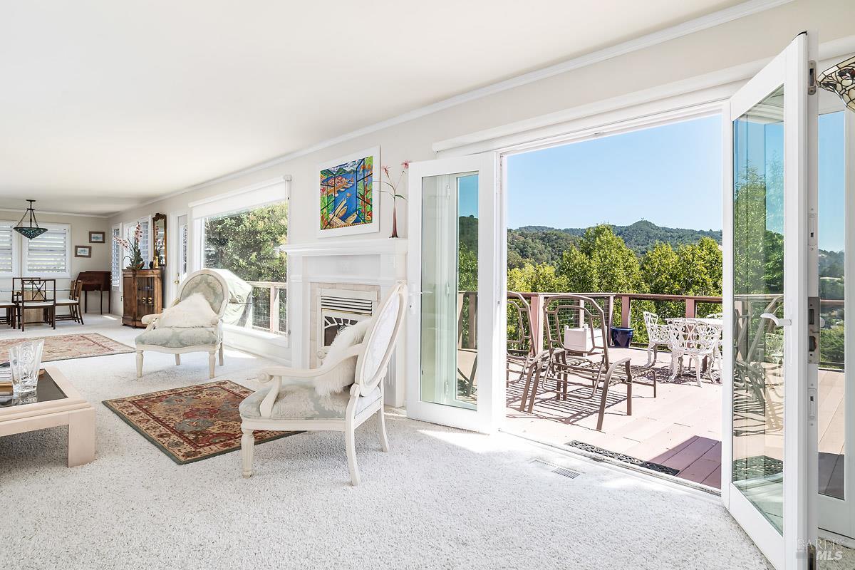 Detail Gallery Image 6 of 24 For 14 Fair Dr, San Rafael,  CA 94901 - 3 Beds | 3 Baths