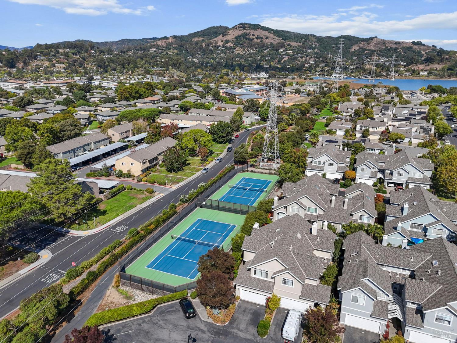 Detail Gallery Image 37 of 40 For 124 Baypoint Dr, San Rafael,  CA 94901 - 4 Beds | 2/1 Baths