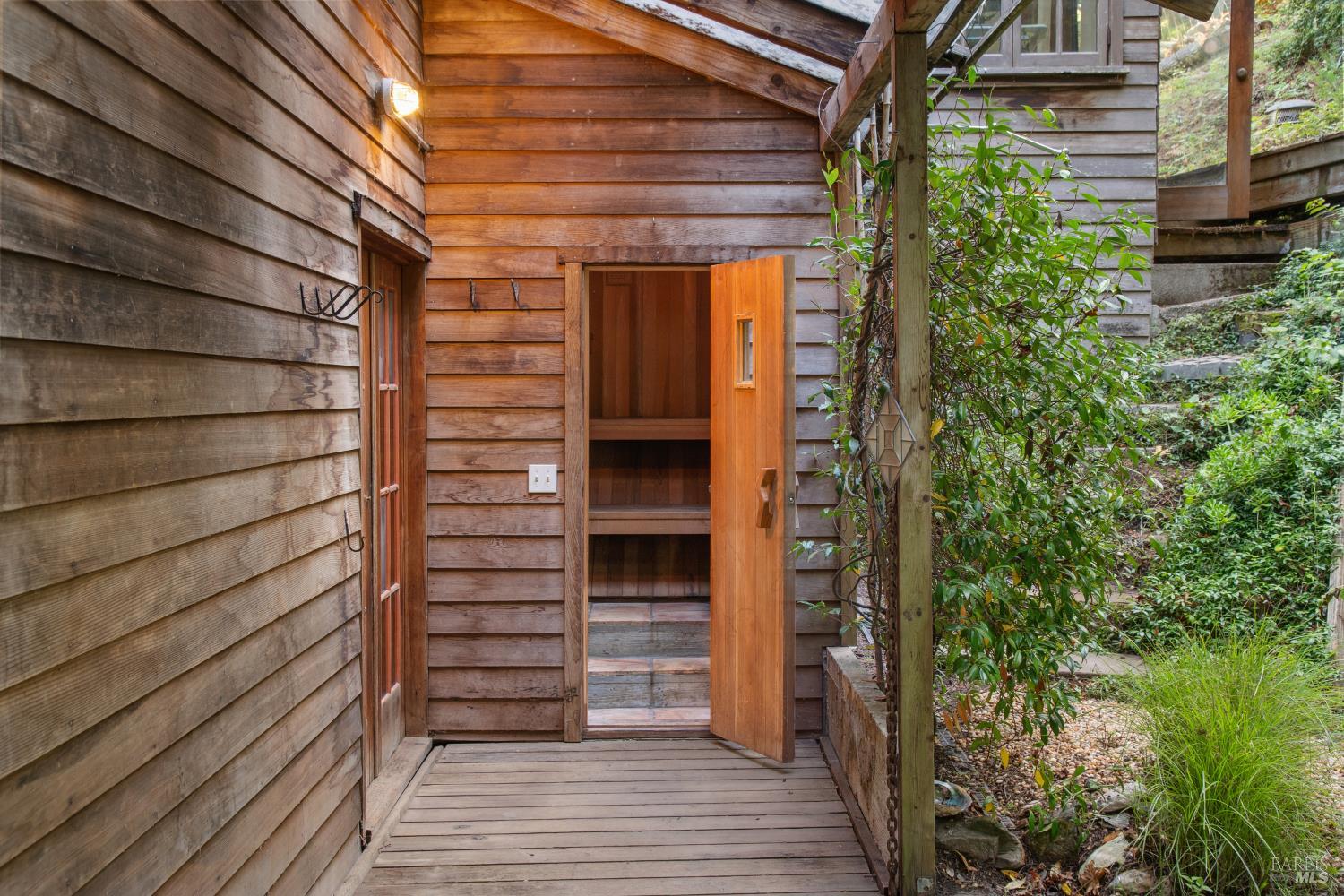 Detail Gallery Image 21 of 39 For 1 Tamarack Rd #B,  San Geronimo,  CA 94963 - 3 Beds | 2 Baths