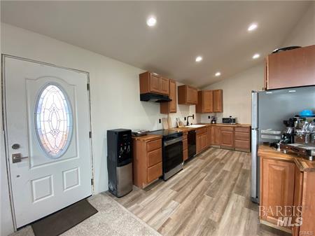 Detail Gallery Image 9 of 28 For 12155 Mesa Ct, Clearlake Oaks,  CA 95423 - 1 Beds | 1/1 Baths