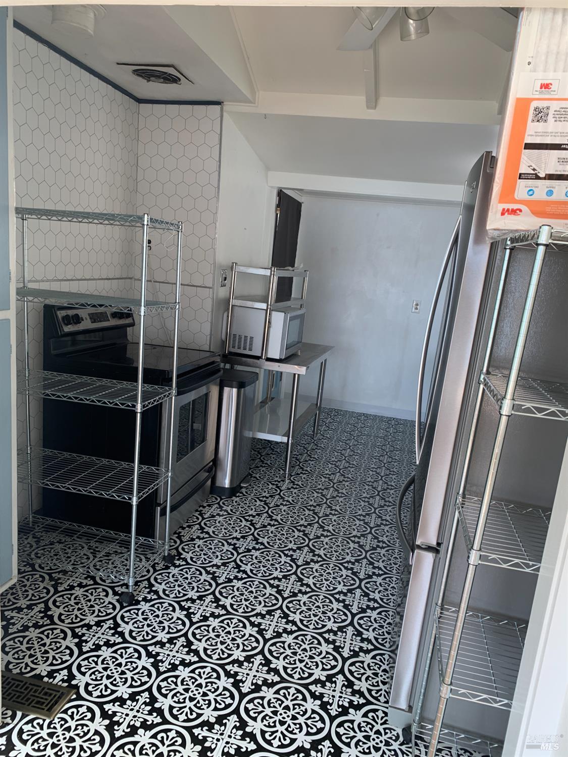 Detail Gallery Image 45 of 67 For 12140 E Highway 20 Hwy, Clearlake Oaks,  CA 95423 - 2 Beds | 2 Baths