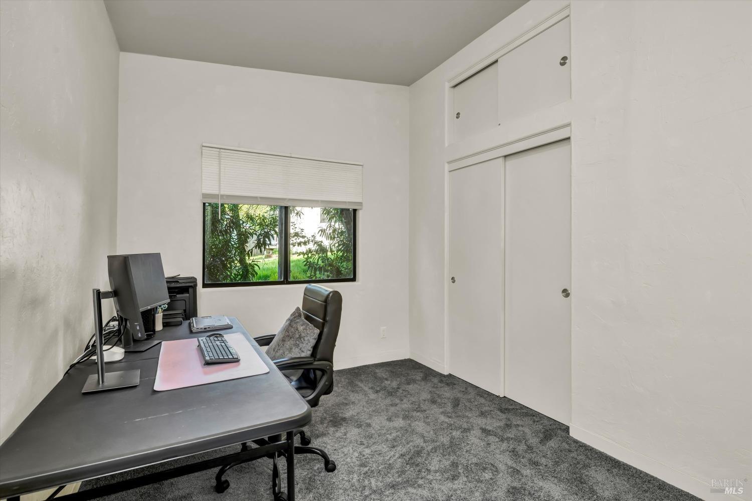 Detail Gallery Image 23 of 64 For 18222 Tigerwood Ct, Hidden Valley Lake,  CA 95467 - 4 Beds | 3 Baths