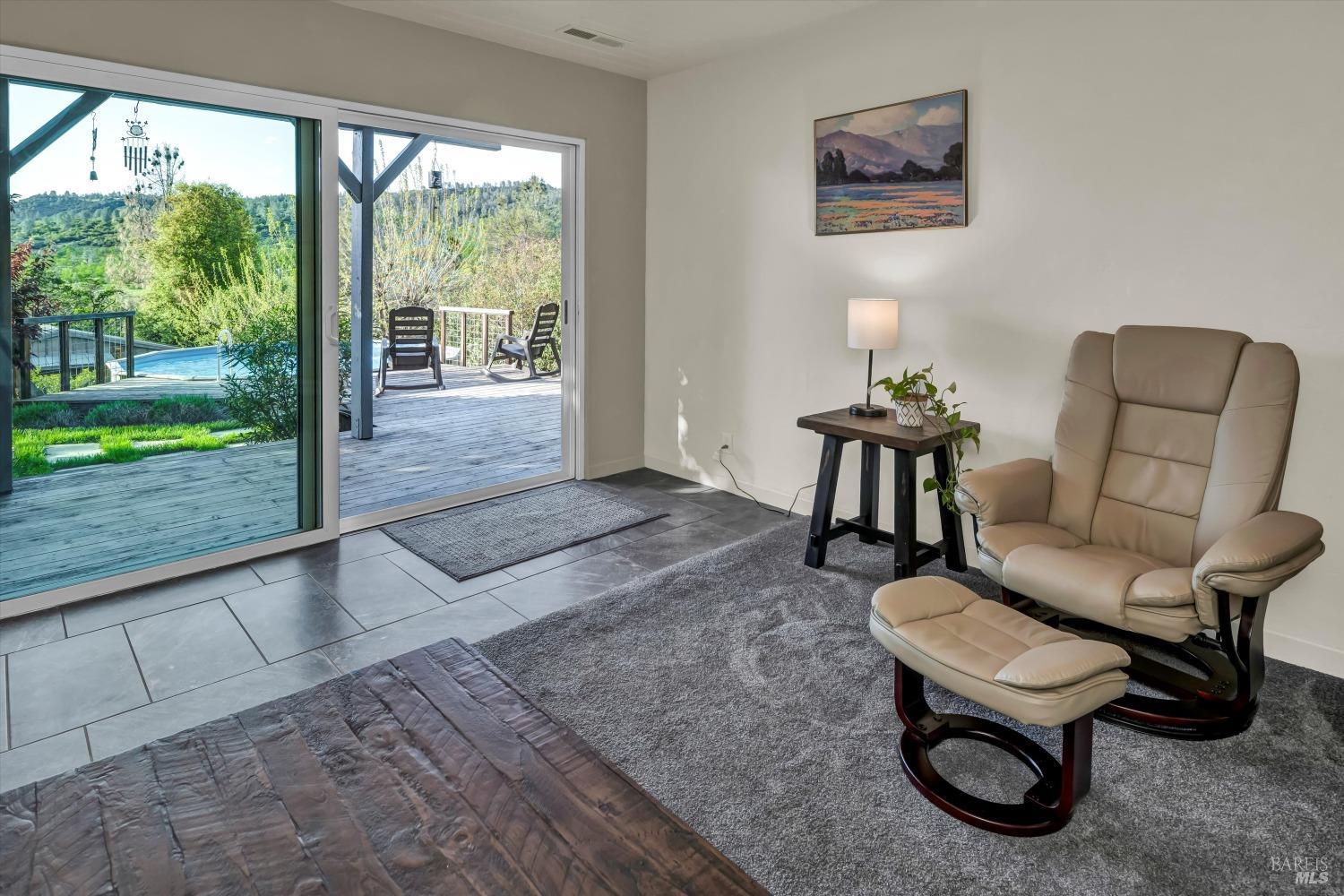 Detail Gallery Image 20 of 64 For 18222 Tigerwood Ct, Hidden Valley Lake,  CA 95467 - 4 Beds | 3 Baths