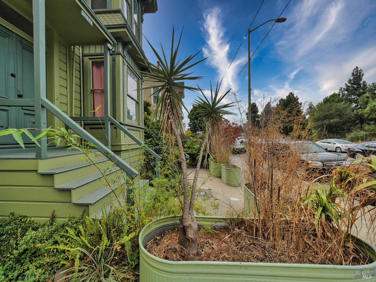 Detail Gallery Image 3 of 33 For 1014 Castro St, Oakland,  CA 94607 - – Beds | – Baths