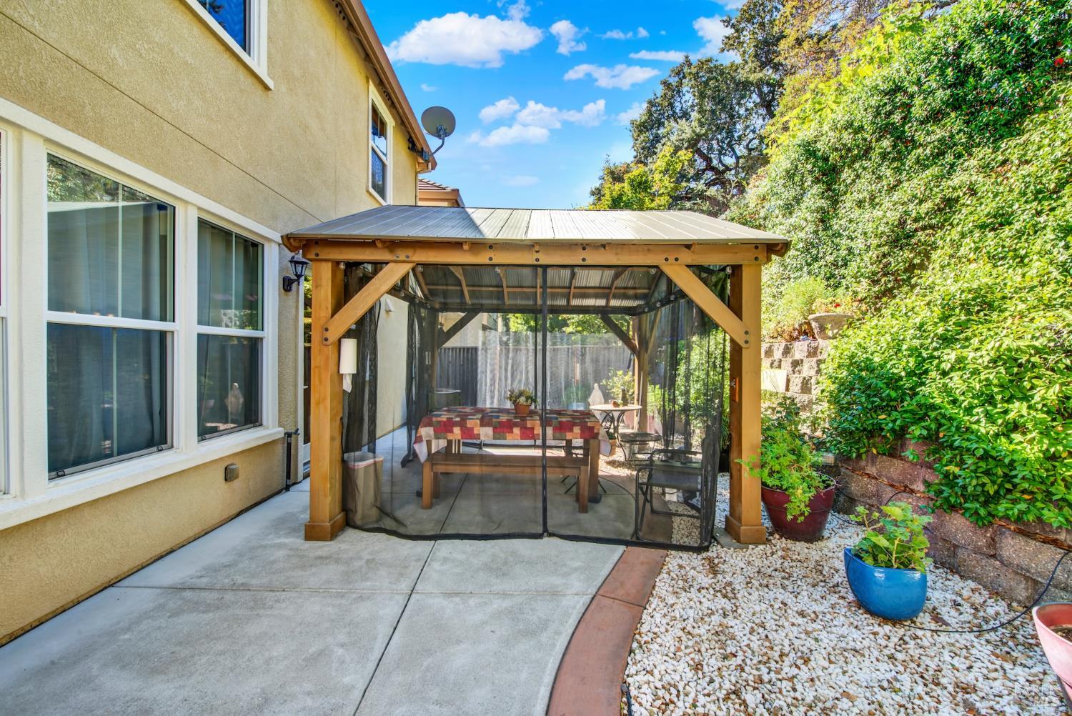 Detail Gallery Image 43 of 51 For 571 Citrine Cir, Fairfield,  CA 94534 - 3 Beds | 2/1 Baths