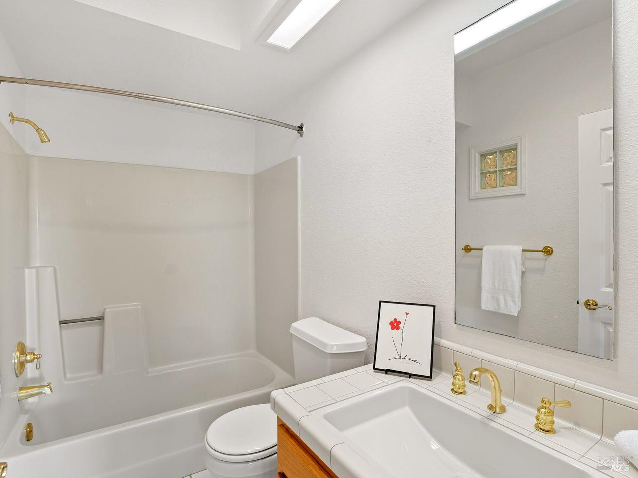 Detail Gallery Image 29 of 46 For 2131 Stonefield Ln, Santa Rosa,  CA 95403 - 2 Beds | 2/1 Baths