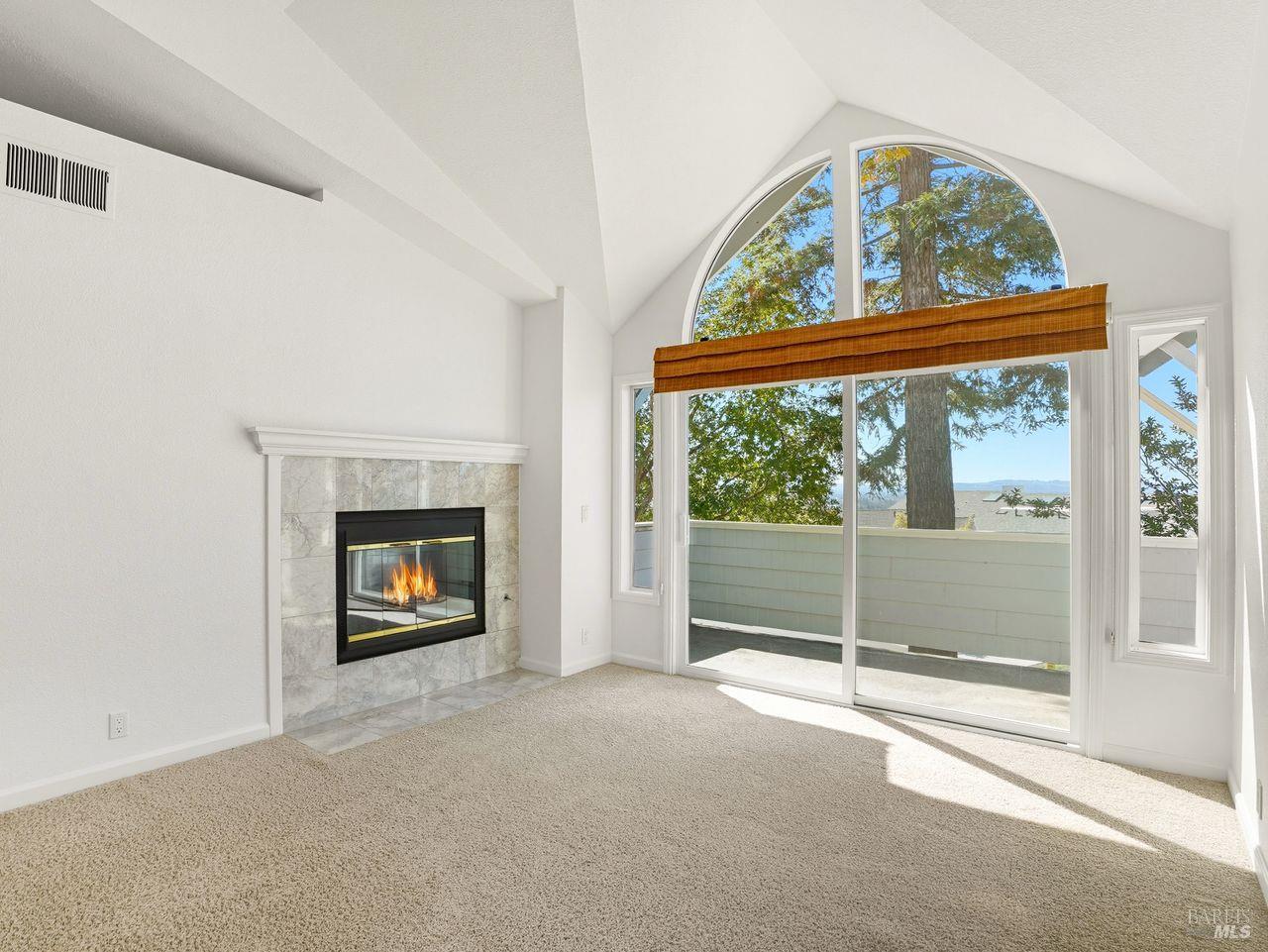 Detail Gallery Image 8 of 46 For 2131 Stonefield Ln, Santa Rosa,  CA 95403 - 2 Beds | 2/1 Baths