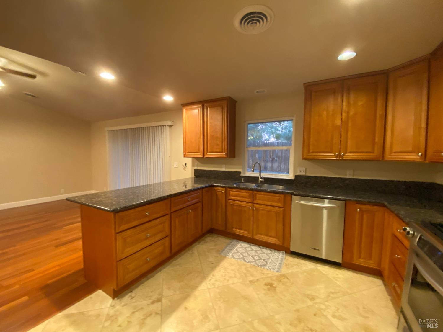 Detail Gallery Image 2 of 19 For 10178 El Dorado Way, Kelseyville,  CA 95451 - 3 Beds | 2 Baths