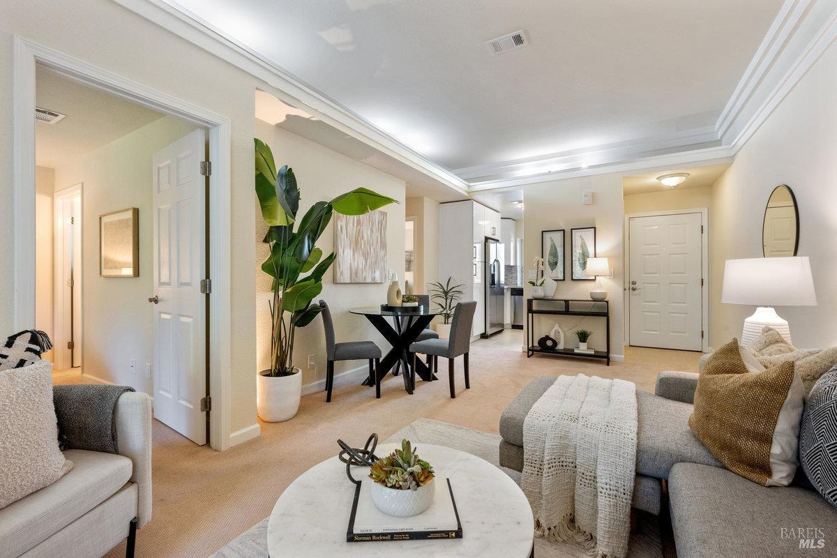 Detail Gallery Image 5 of 28 For 32 Picadilly Ct, San Rafael,  CA 94903 - 2 Beds | 2 Baths