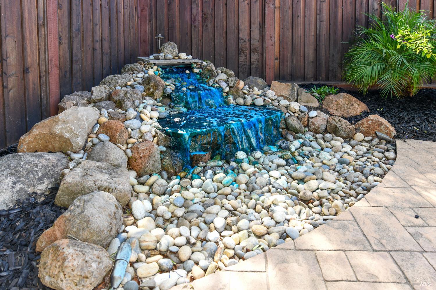 Detail Gallery Image 35 of 36 For 1185 Rochioli Dr, Windsor,  CA 95492 - 4 Beds | 2/1 Baths