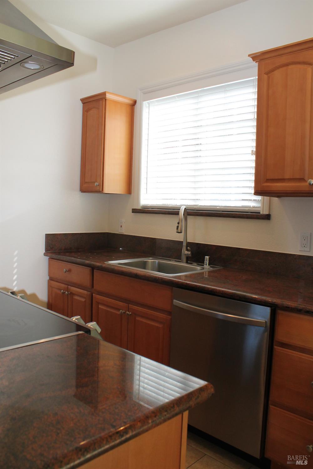 Detail Gallery Image 22 of 25 For 689 Butte St, Sausalito,  CA 94965 - 2 Beds | 1 Baths