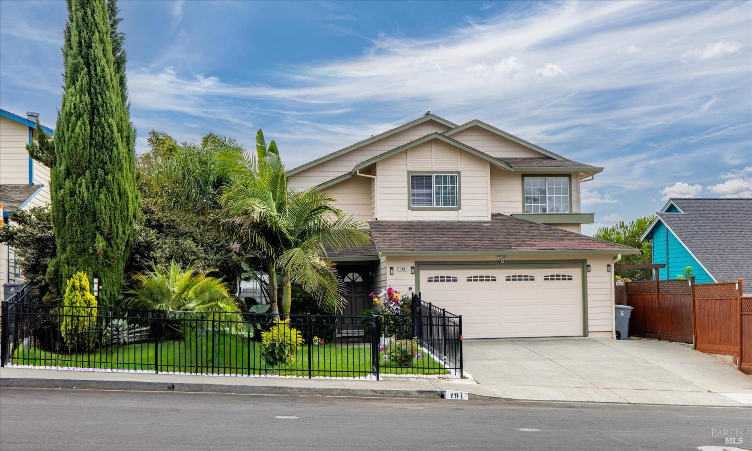 Detail Gallery Image 2 of 31 For 191 Cimarron Dr, Vallejo,  CA 94589 - 3 Beds | 2/1 Baths