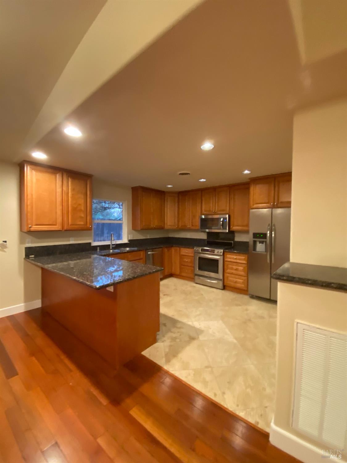 Detail Gallery Image 3 of 19 For 10178 El Dorado Way, Kelseyville,  CA 95451 - 3 Beds | 2 Baths