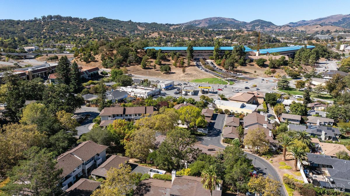 Detail Gallery Image 25 of 28 For 32 Picadilly Ct, San Rafael,  CA 94903 - 2 Beds | 2 Baths