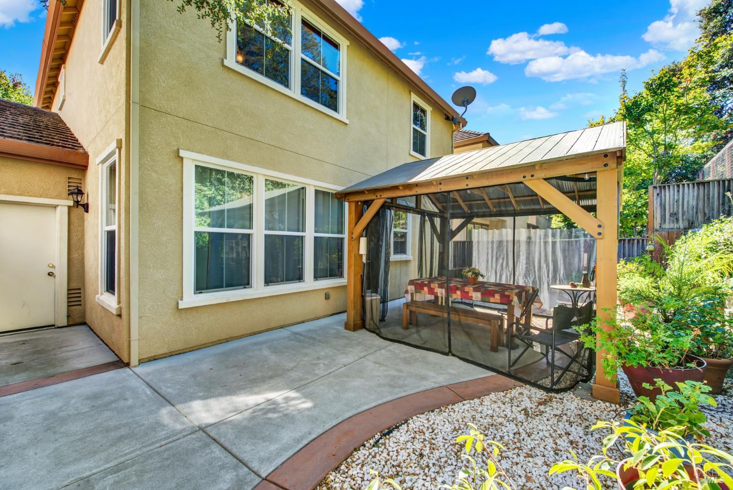 Detail Gallery Image 44 of 51 For 571 Citrine Cir, Fairfield,  CA 94534 - 3 Beds | 2/1 Baths