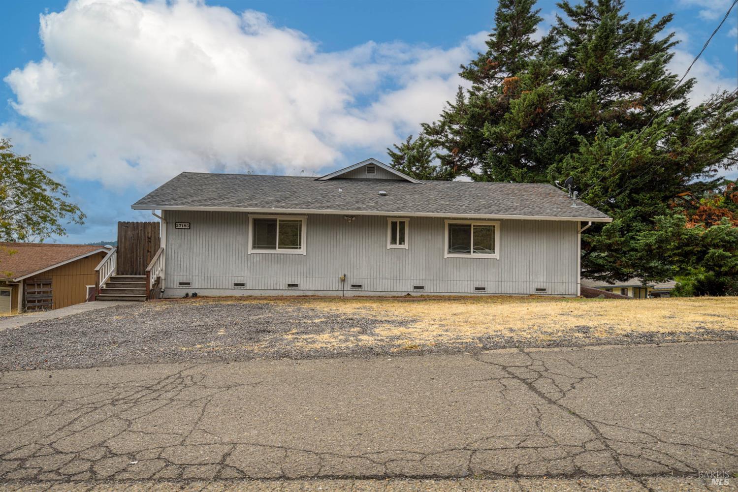 Detail Gallery Image 3 of 40 For 27180 Oriole Dr, Willits,  CA 95490 - 4 Beds | 2 Baths