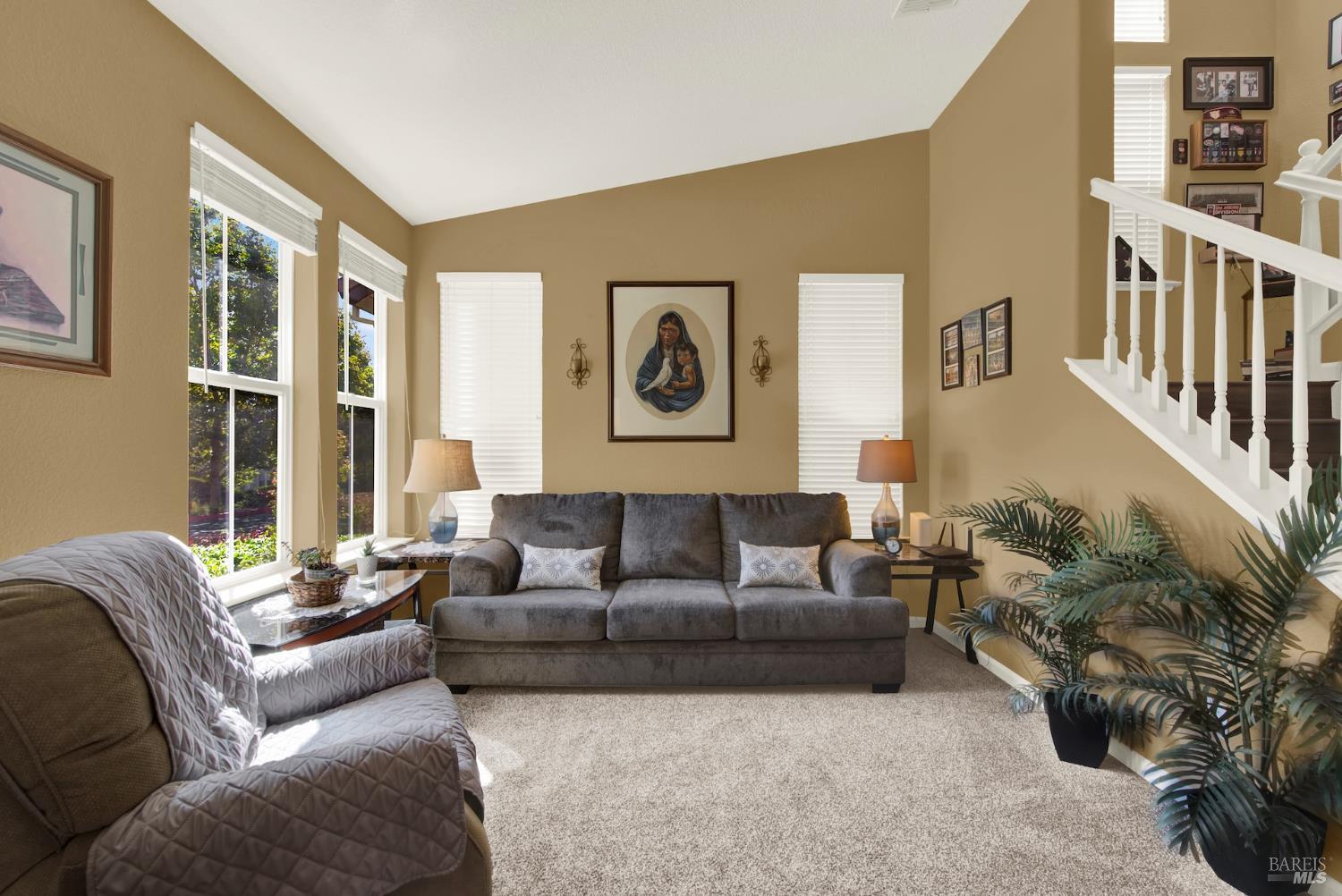 Detail Gallery Image 4 of 51 For 571 Citrine Cir, Fairfield,  CA 94534 - 3 Beds | 2/1 Baths