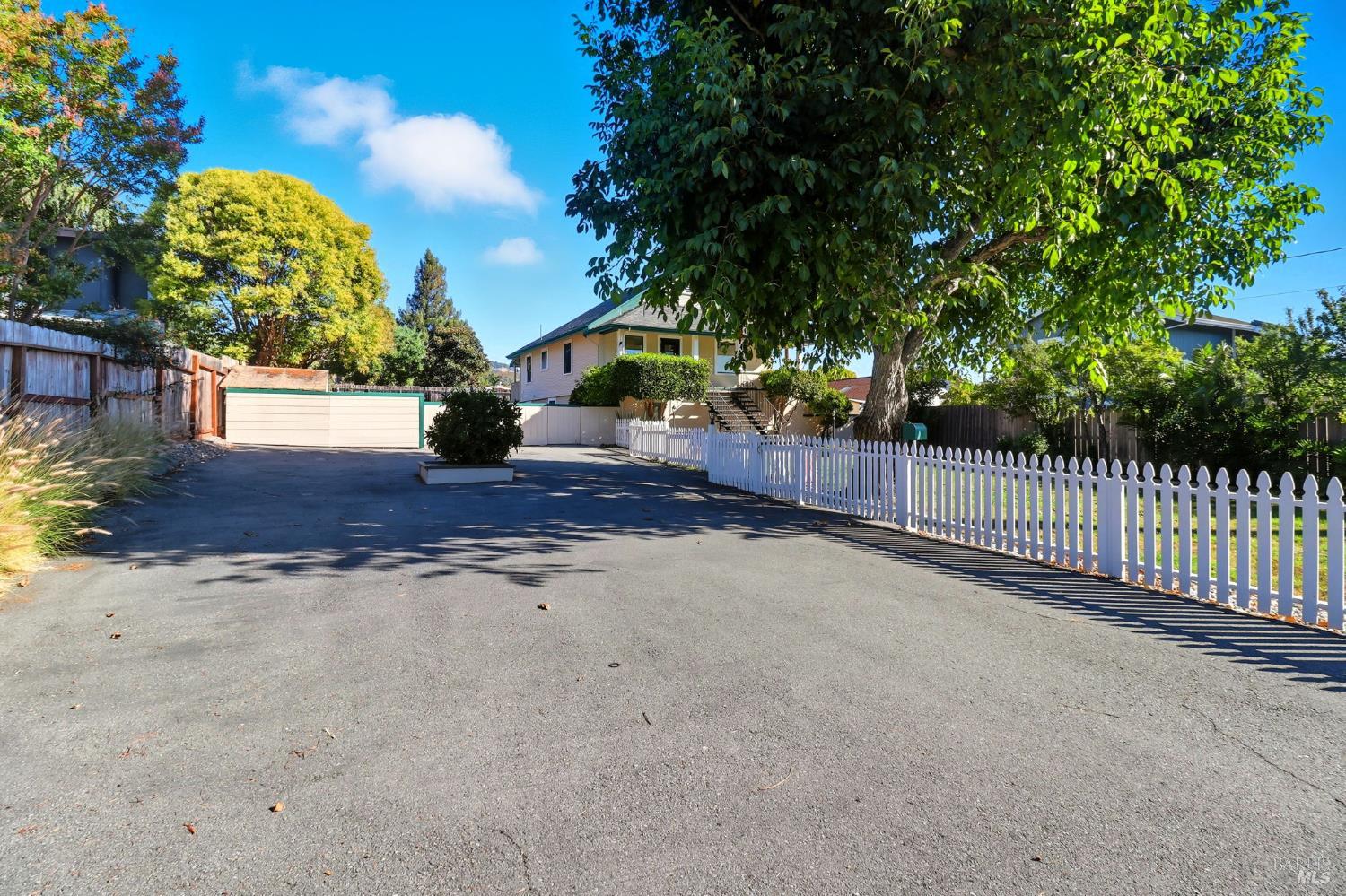 Detail Gallery Image 40 of 40 For 2094 Center Rd, Novato,  CA 94947 - 4 Beds | 2 Baths