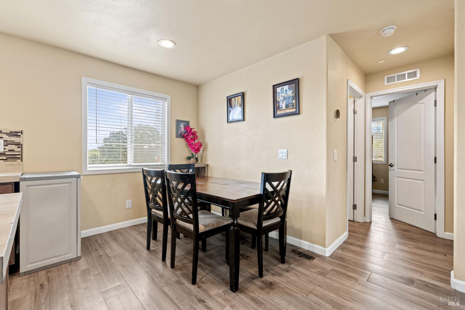 Detail Gallery Image 13 of 56 For 4203 Independence Ln, Vacaville,  CA 95688 - 3 Beds | 2 Baths