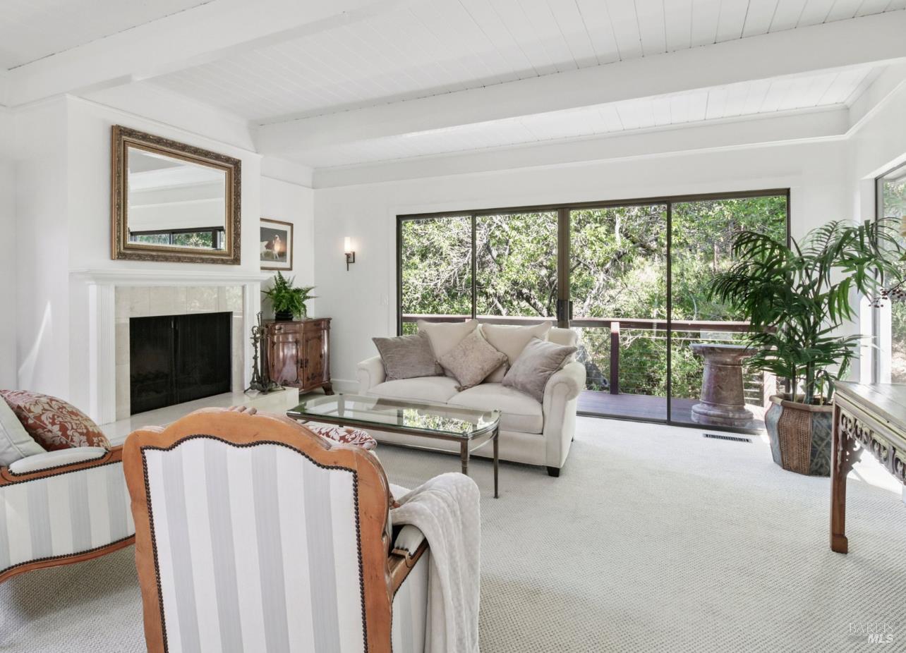 Detail Gallery Image 8 of 20 For 60 Crest Ave, San Anselmo,  CA 94960 - 3 Beds | 2/1 Baths