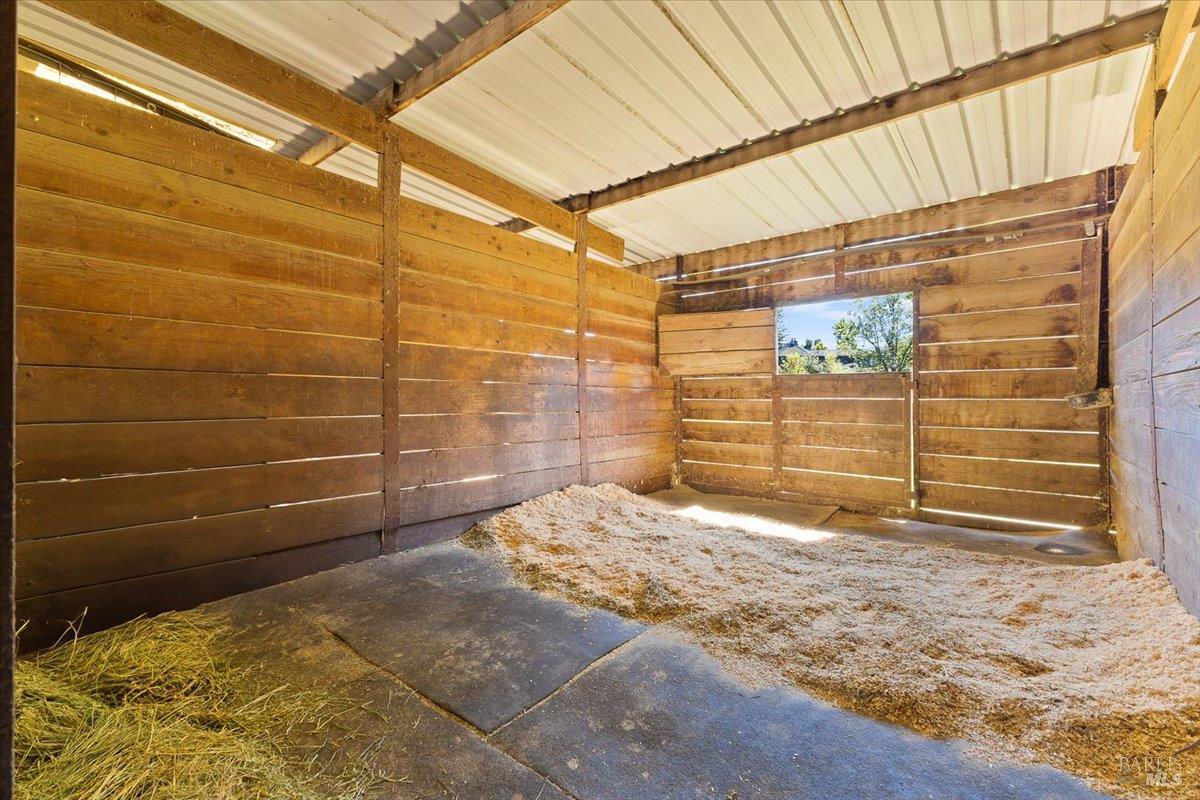 Detail Gallery Image 11 of 65 For 497 Laguna Vista Rd, Santa Rosa,  CA 95401 - 3 Beds | 2 Baths