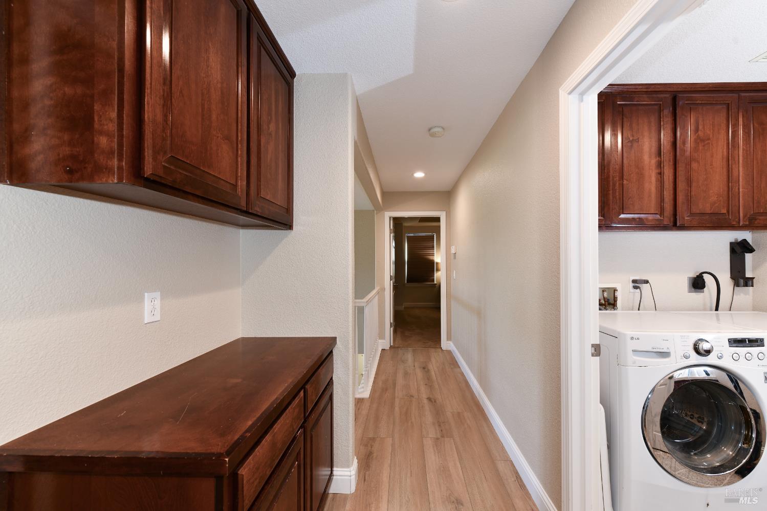 Detail Gallery Image 28 of 36 For 1185 Rochioli Dr, Windsor,  CA 95492 - 4 Beds | 2/1 Baths