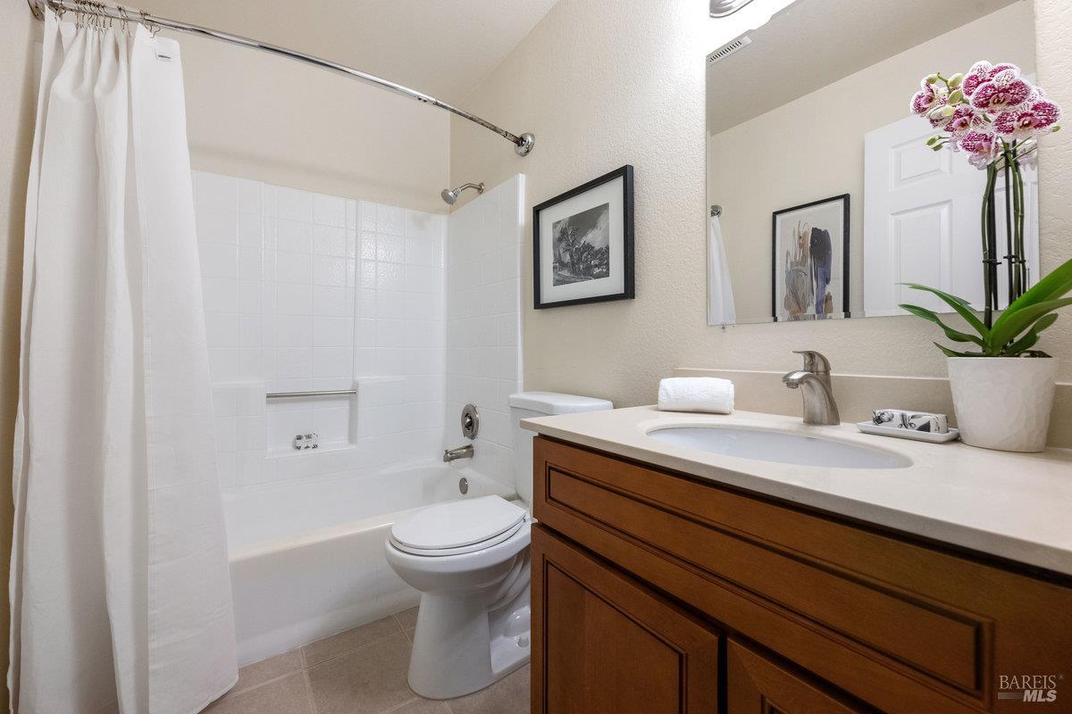 Detail Gallery Image 15 of 28 For 32 Picadilly Ct, San Rafael,  CA 94903 - 2 Beds | 2 Baths