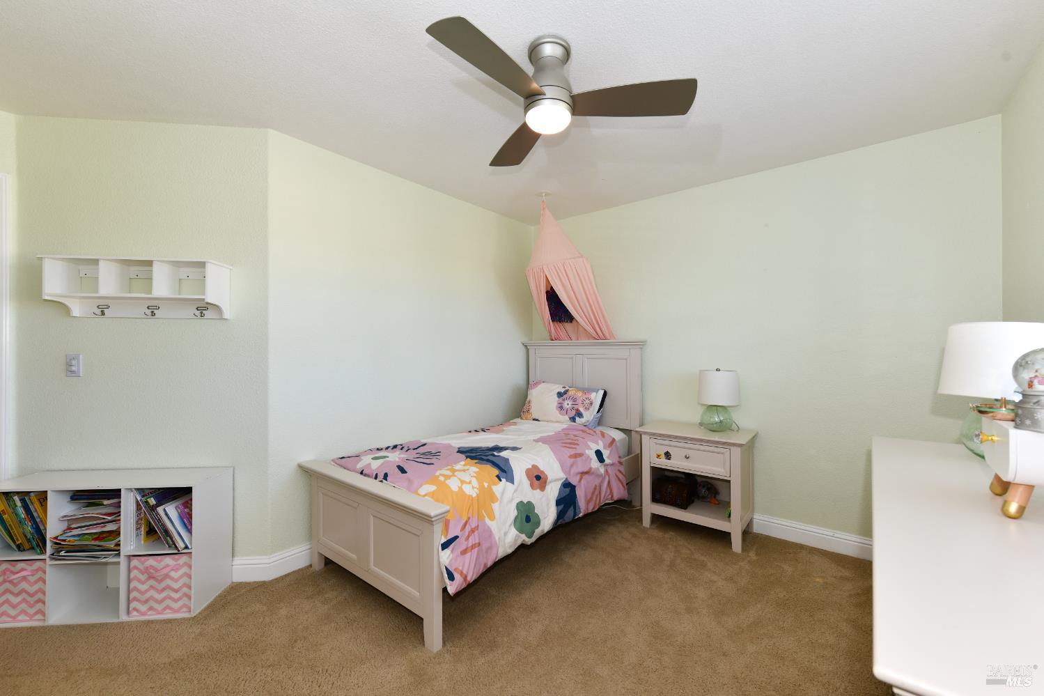 Detail Gallery Image 22 of 36 For 1185 Rochioli Dr, Windsor,  CA 95492 - 4 Beds | 2/1 Baths