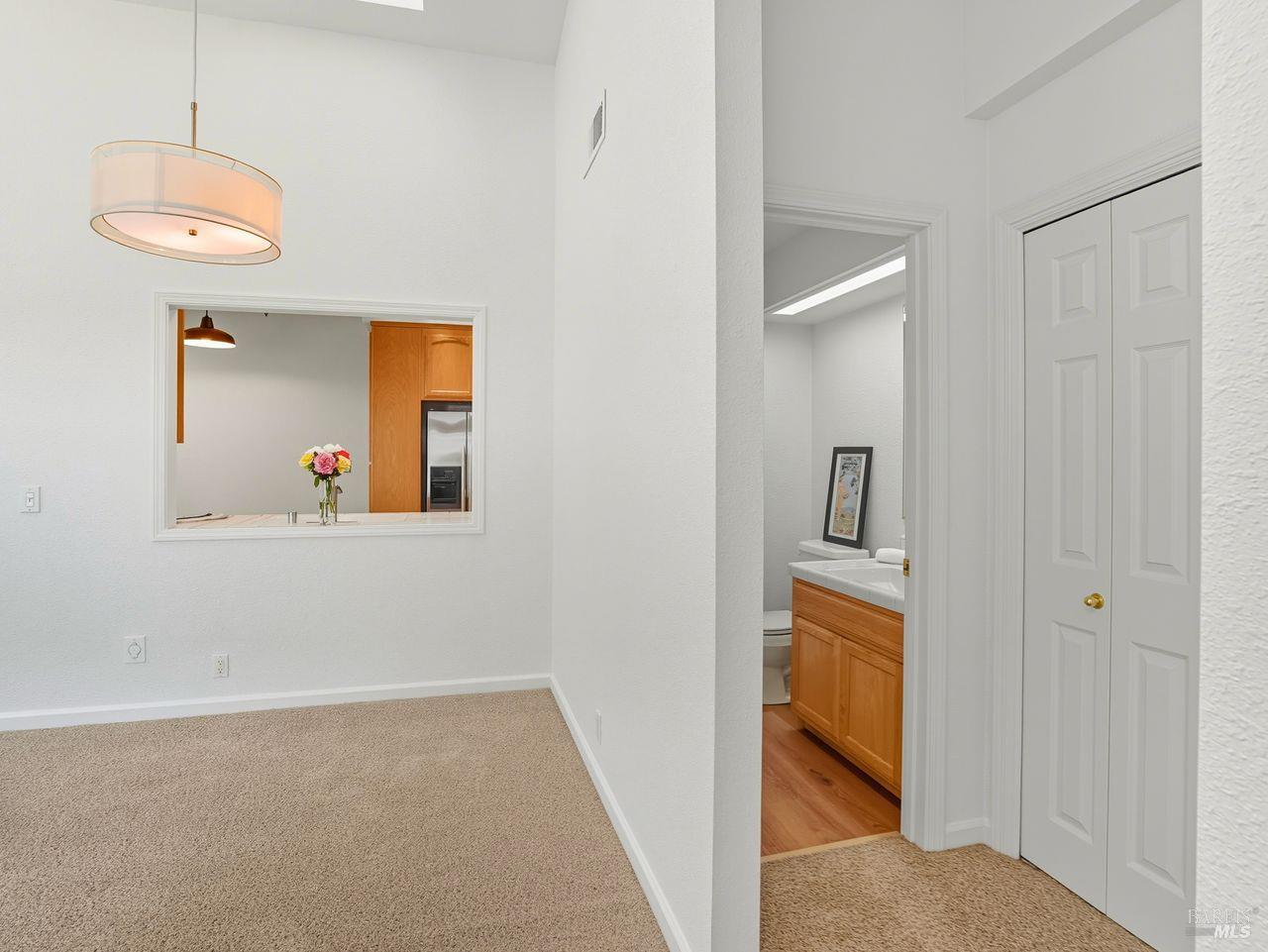Detail Gallery Image 17 of 46 For 2131 Stonefield Ln, Santa Rosa,  CA 95403 - 2 Beds | 2/1 Baths