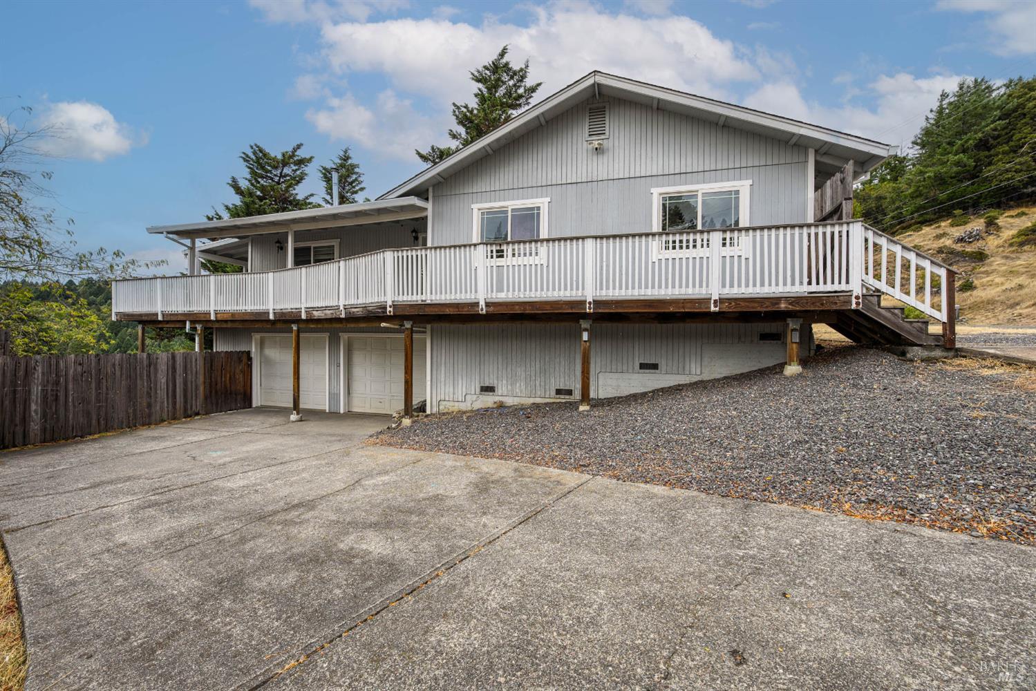 Detail Gallery Image 2 of 40 For 27180 Oriole Dr, Willits,  CA 95490 - 4 Beds | 2 Baths