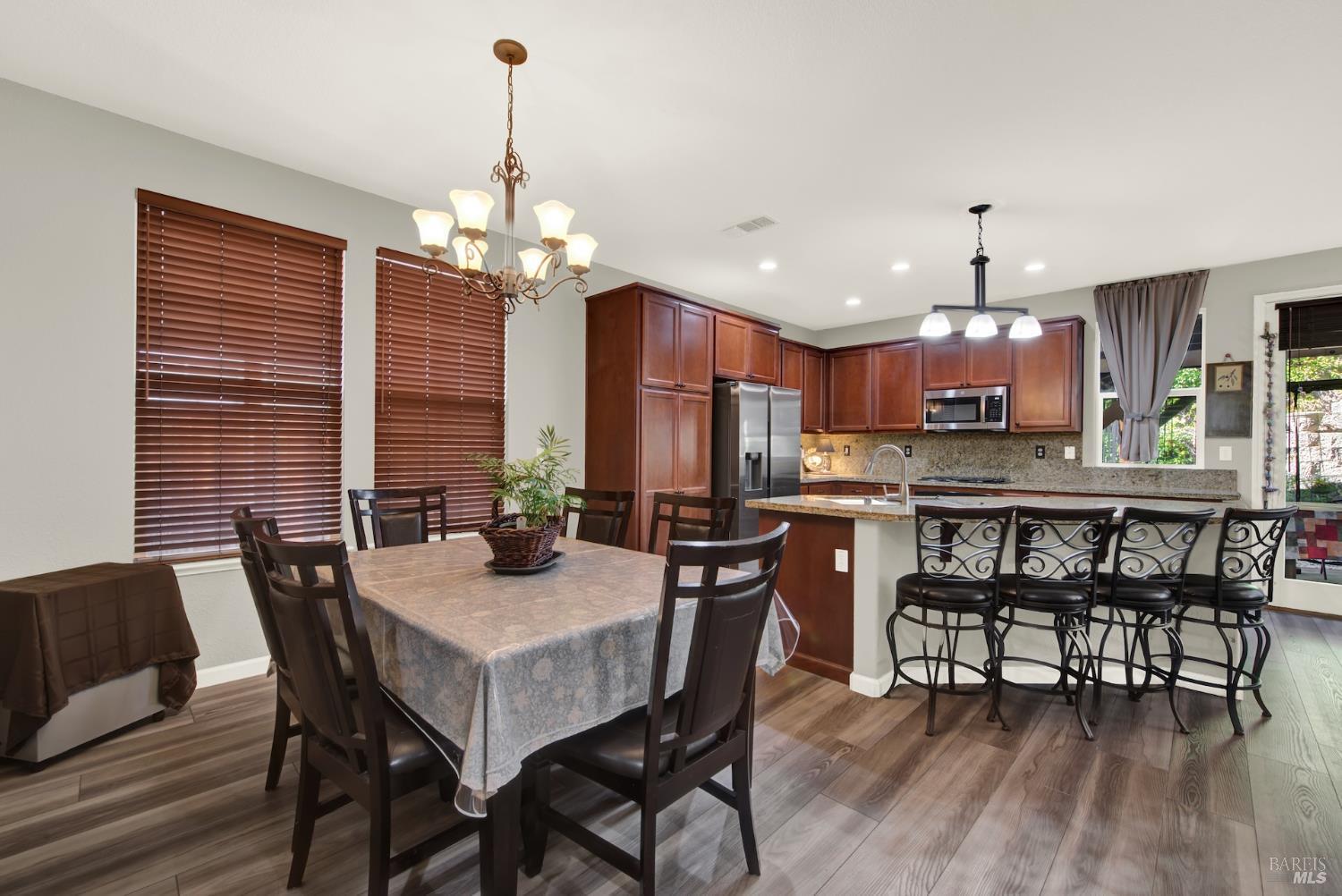 Detail Gallery Image 7 of 51 For 571 Citrine Cir, Fairfield,  CA 94534 - 3 Beds | 2/1 Baths