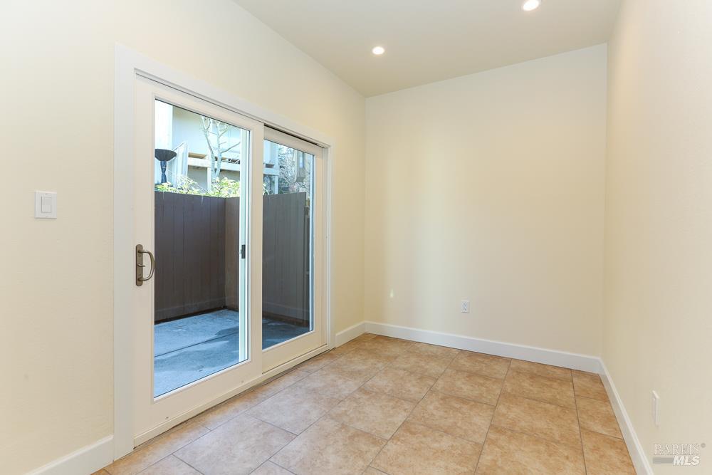 Detail Gallery Image 7 of 25 For 689 Butte St, Sausalito,  CA 94965 - 2 Beds | 1 Baths