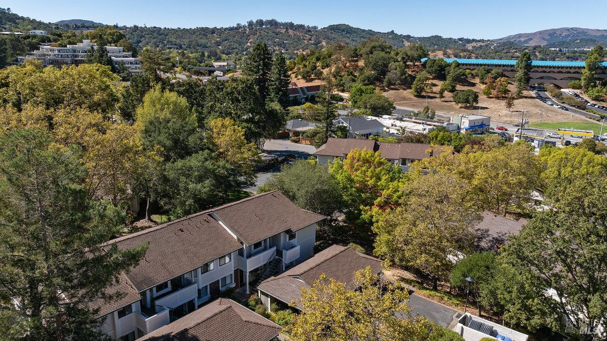 Detail Gallery Image 24 of 28 For 32 Picadilly Ct, San Rafael,  CA 94903 - 2 Beds | 2 Baths