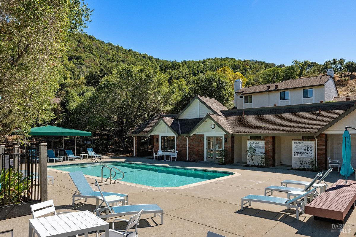 Detail Gallery Image 22 of 28 For 32 Picadilly Ct, San Rafael,  CA 94903 - 2 Beds | 2 Baths