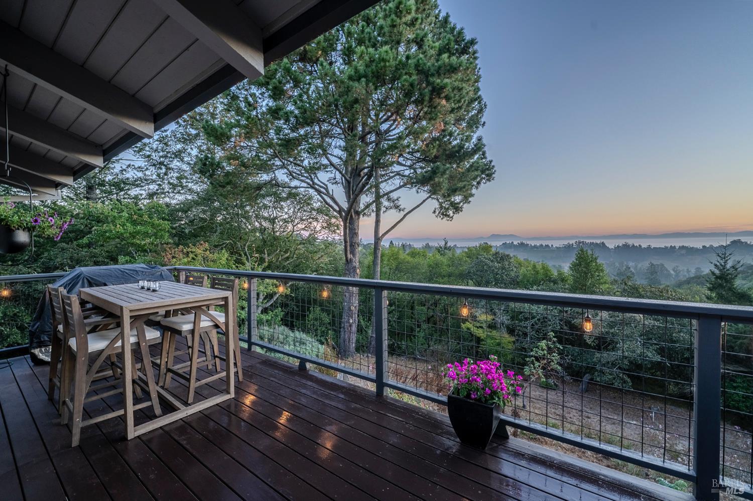 Detail Gallery Image 61 of 66 For 3370 Pharoahs Ln, Sebastopol,  CA 95472 - 2 Beds | 3 Baths