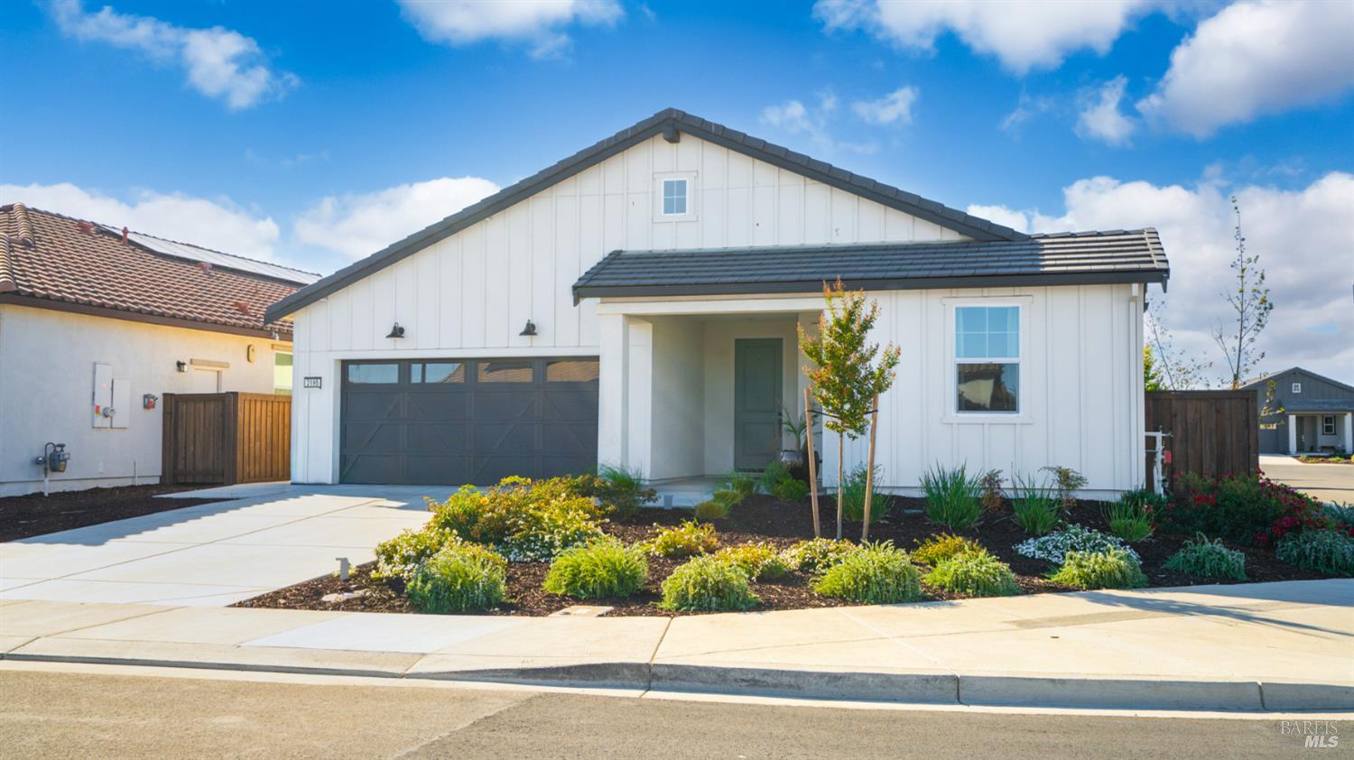 Detail Gallery Image 3 of 59 For 2195 Prairie Way, Dixon,  CA 95620 - 2 Beds | 2 Baths