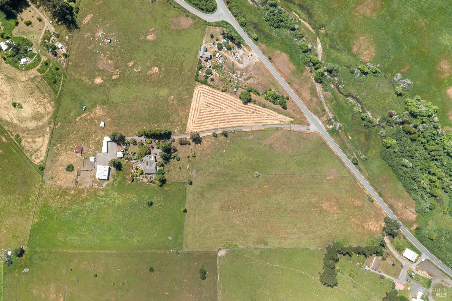 Detail Gallery Image 7 of 61 For 13881 Bodega Hwy, Sebastopol,  CA 95472 - 3 Beds | 3 Baths