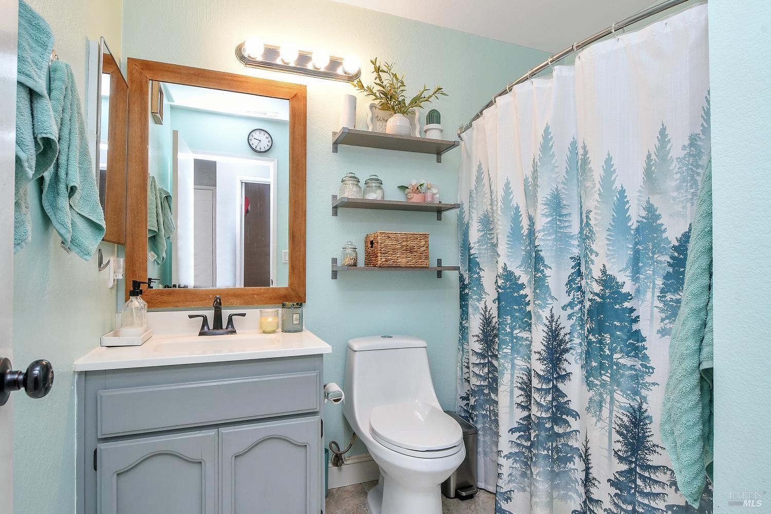 Detail Gallery Image 12 of 20 For 2705 Asilomar Dr, Antioch,  CA 94531 - 3 Beds | 2 Baths